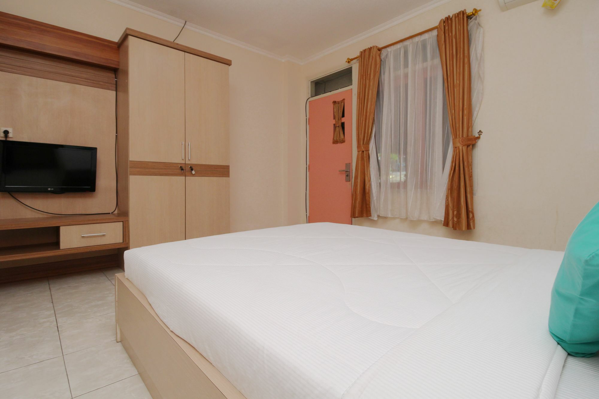 Hotel Myzone Homtel Semarang Esterno foto