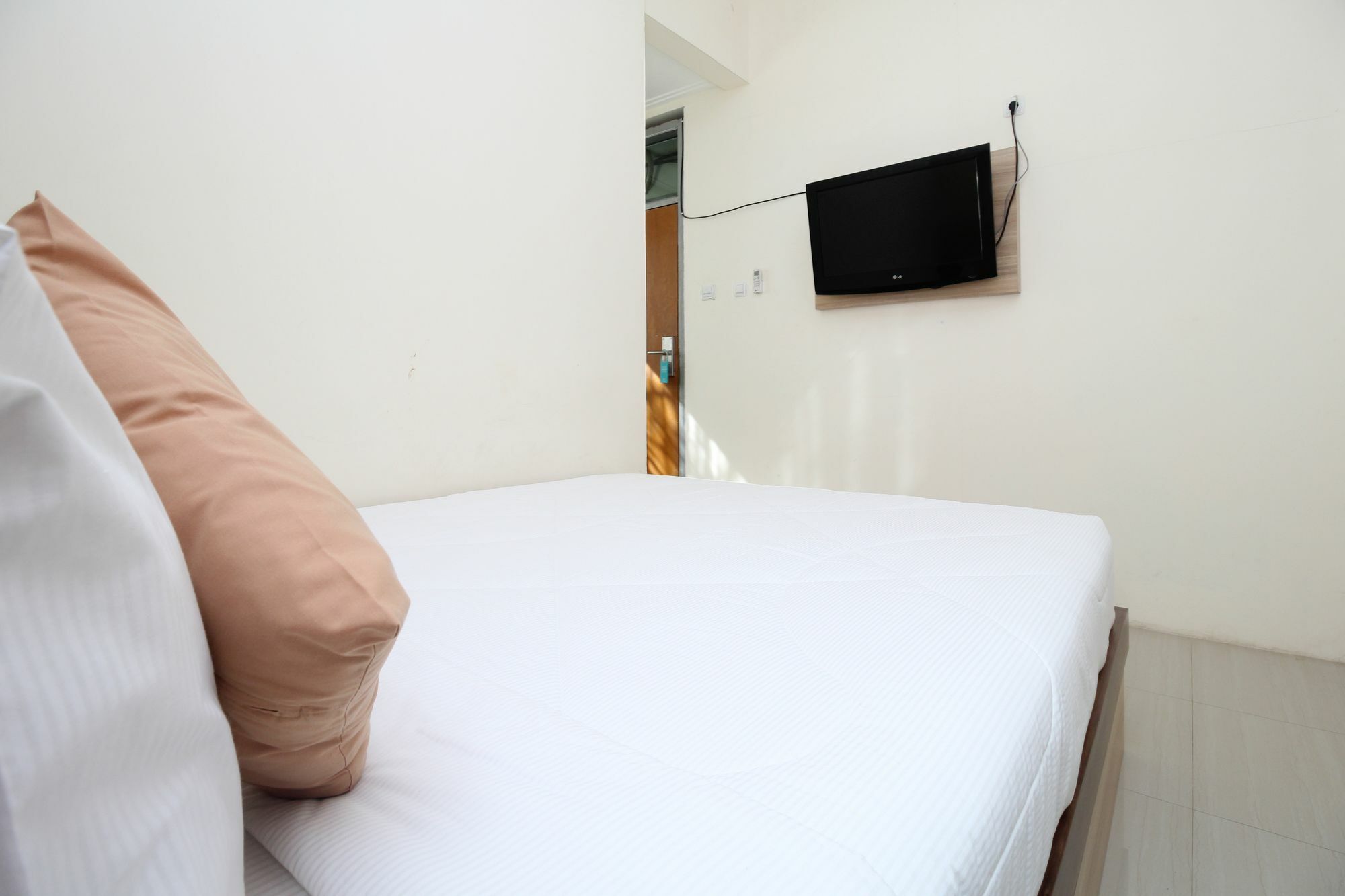 Hotel Myzone Homtel Semarang Esterno foto