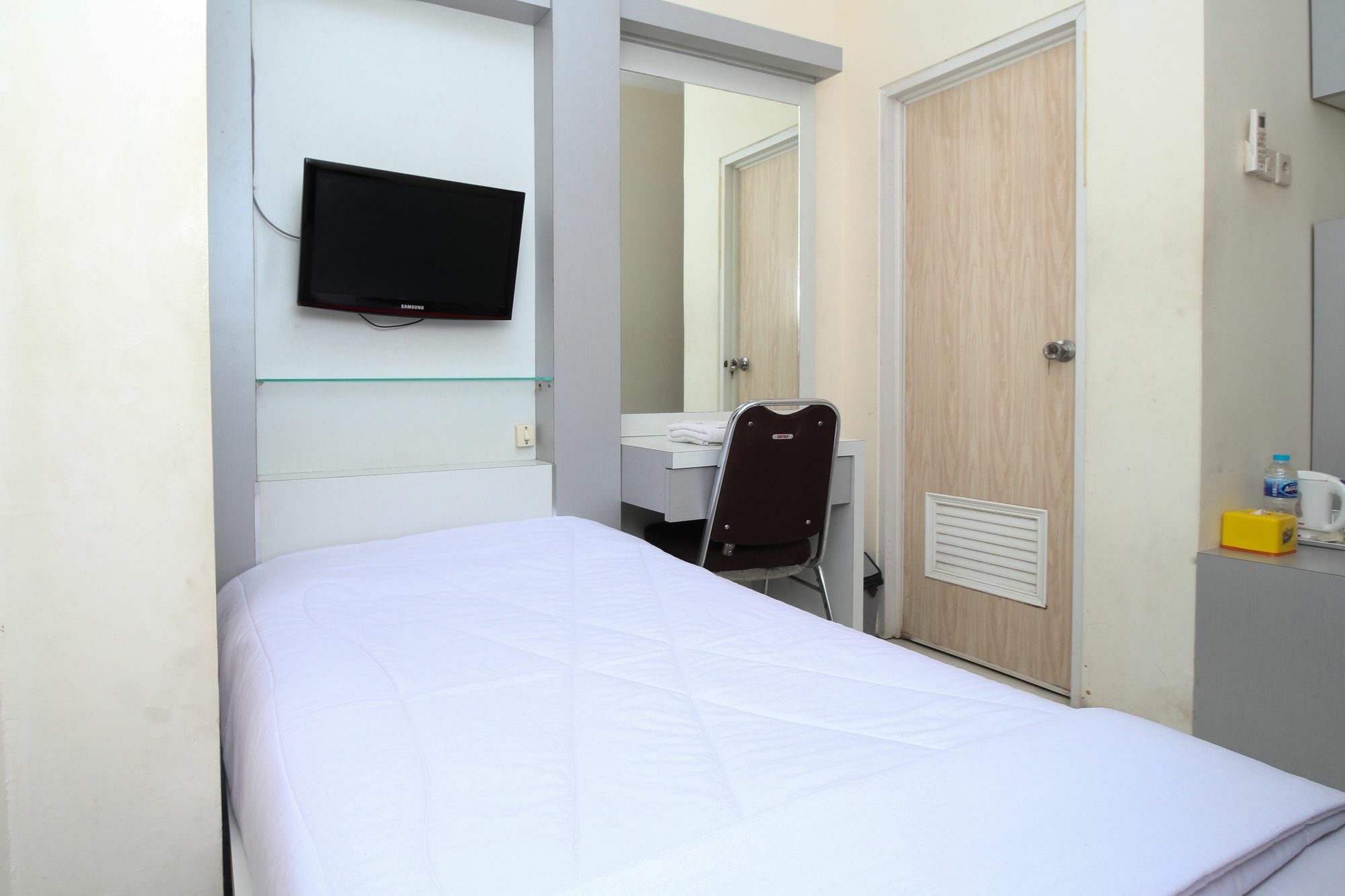 Hotel Myzone Homtel Semarang Esterno foto