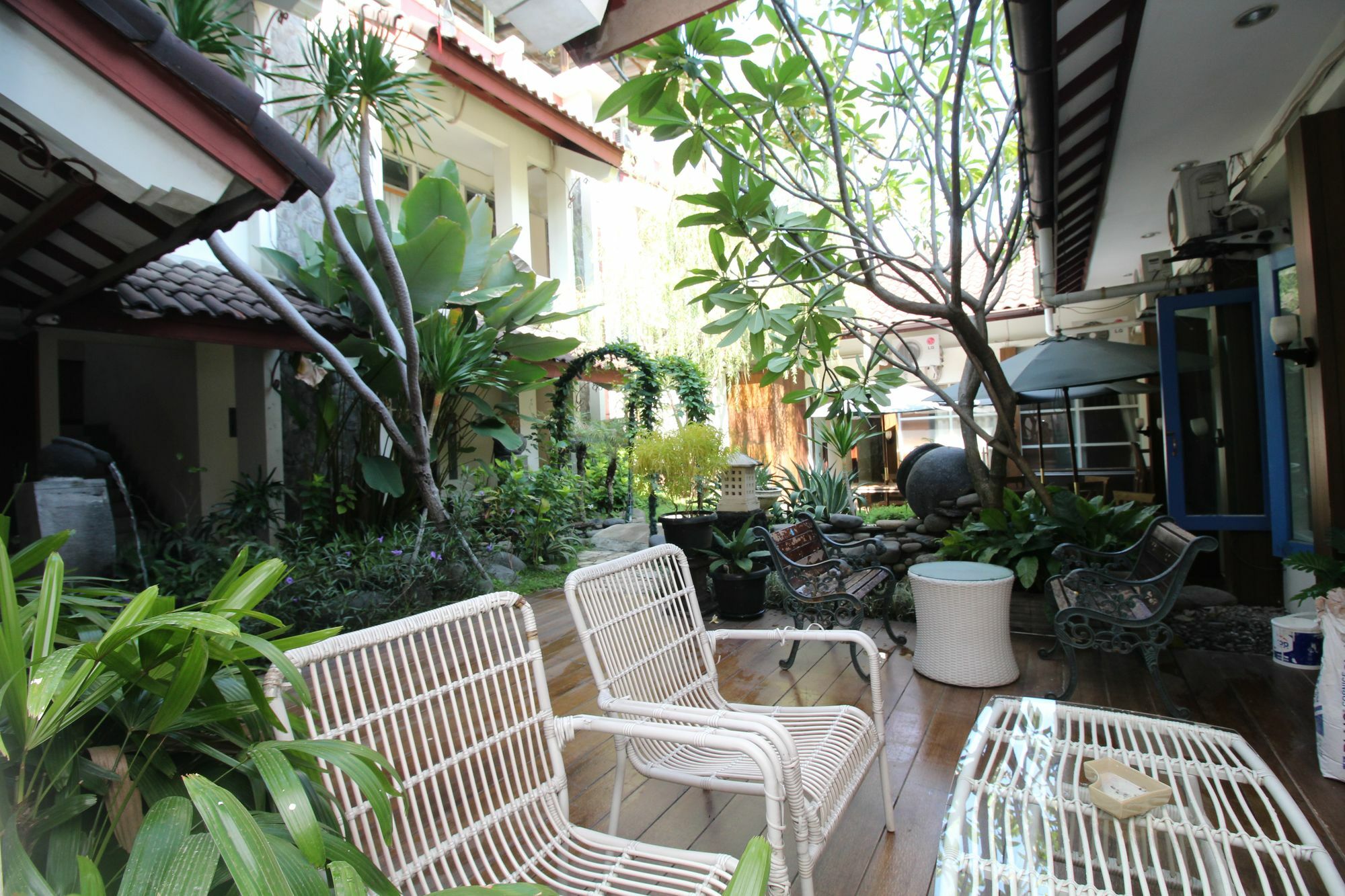 Hotel Myzone Homtel Semarang Esterno foto