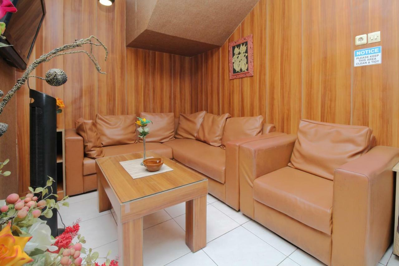 Hotel Myzone Homtel Semarang Esterno foto